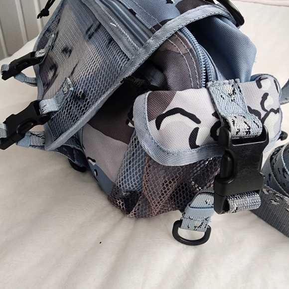 Supreme Light Blue Camo Messenger Waist Bag - Picture 6 of 10